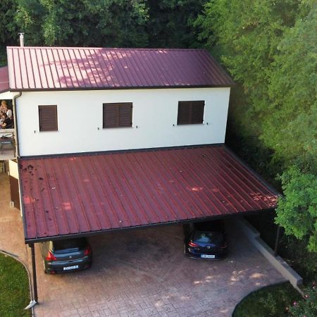 Roč Apartman Koraca מראה חיצוני תמונה