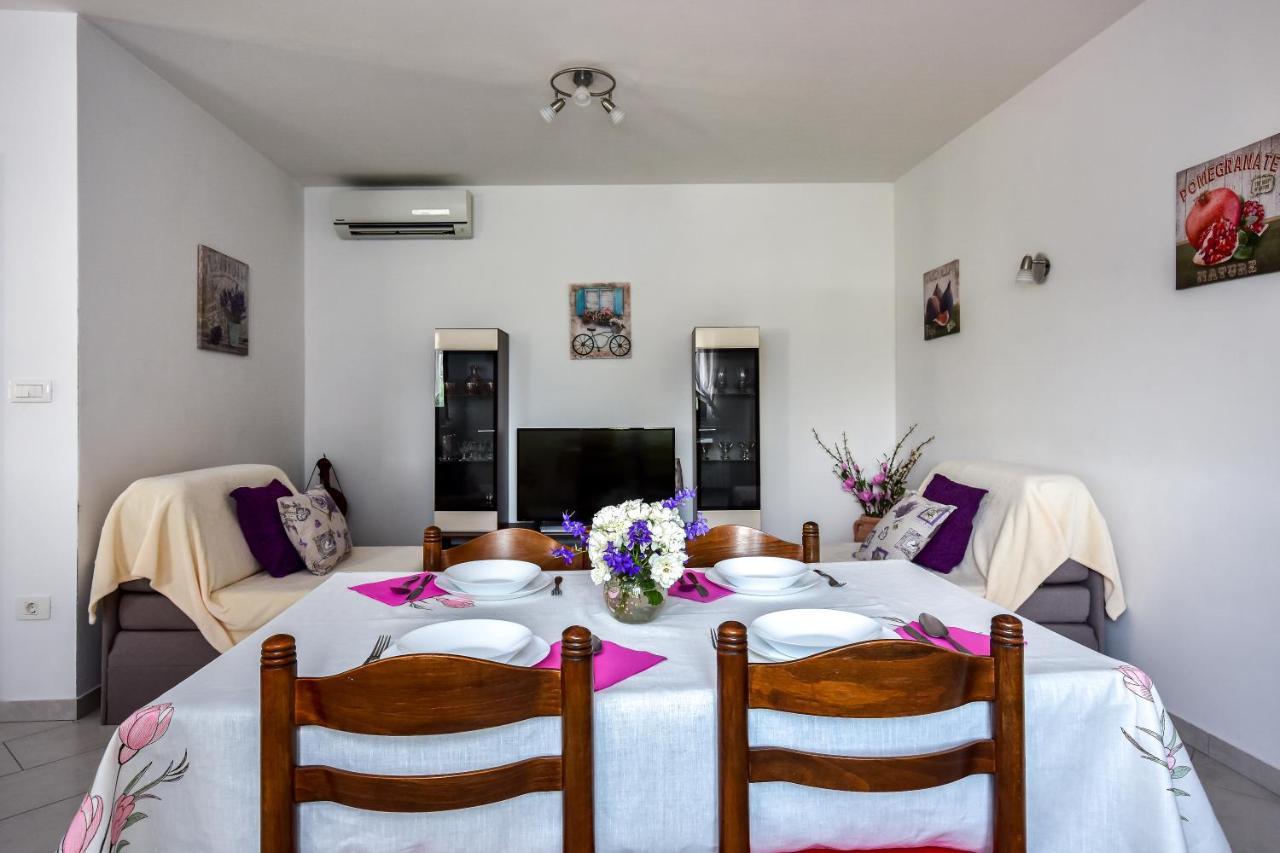 Roč Apartman Koraca מראה חיצוני תמונה