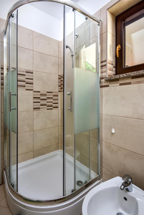 Roč Apartman Koraca מראה חיצוני תמונה