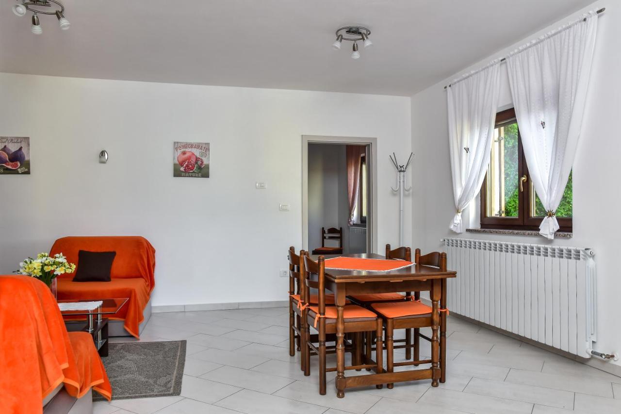 Roč Apartman Koraca מראה חיצוני תמונה